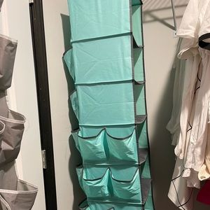 Hanging shoe organizer